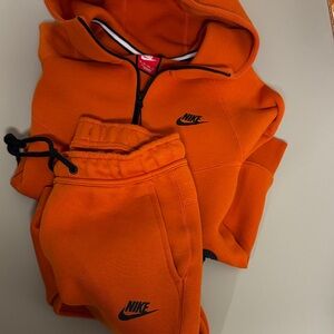 Nike tech, Men’s, XS, Bright Orange Tracksuit